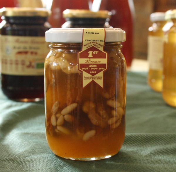 Miel Mil Flores con frutos secos del Museo de la Miel y las Abejas de Jerez